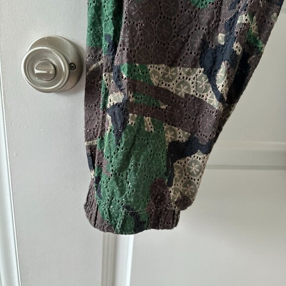 Guess Camo Crochet Cargo High Rise Joggers Pants Womens Size 30 NWOT RARE Boho - Picture 8 of 16